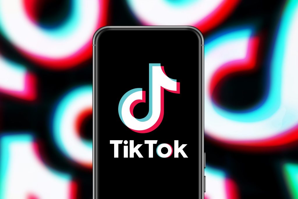 Monde : La Chine et les États-Unis trouvent un accord sur TikTok, qui pourrait passer sous pavillon américain