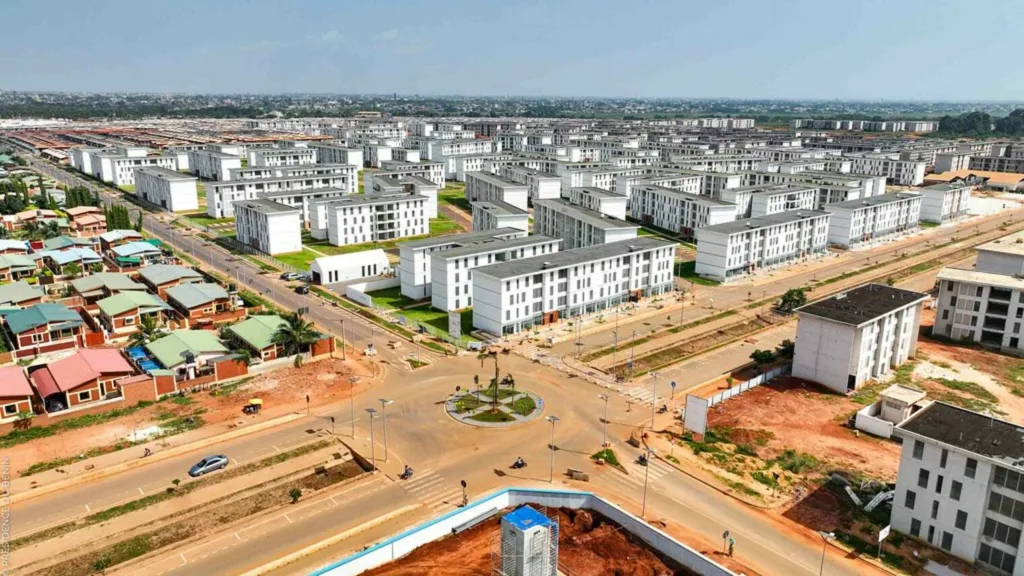 Commune d'Abomey-Calavi : Deux individus arrêtés pour vol et recel de cuivre à la nouvelle cité de Ouèdo