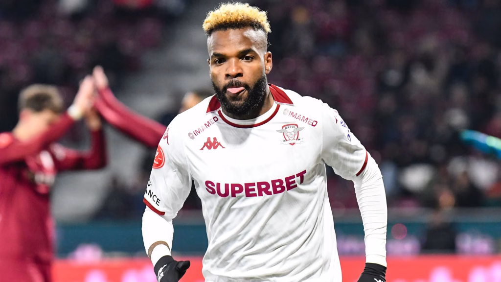 Suite à une chute du 11e étage de son immeuble : Le footballeur international gabonais Aaron Boupendza est décédé en Chine