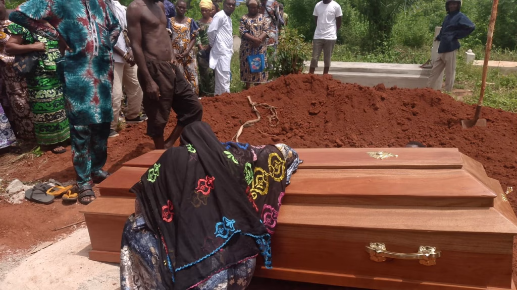  Décédé le 13 mai dernier  : Le graphiste Laurent Ganyé repose désormais au cimetière familial à Ouidah