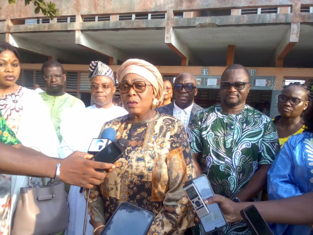 Concours de recrutement de 172 fonctionnaires pour le Ministère de l’Économie et des Finances : Le ministre Adidjatou Mathys donne le top à Cotonou