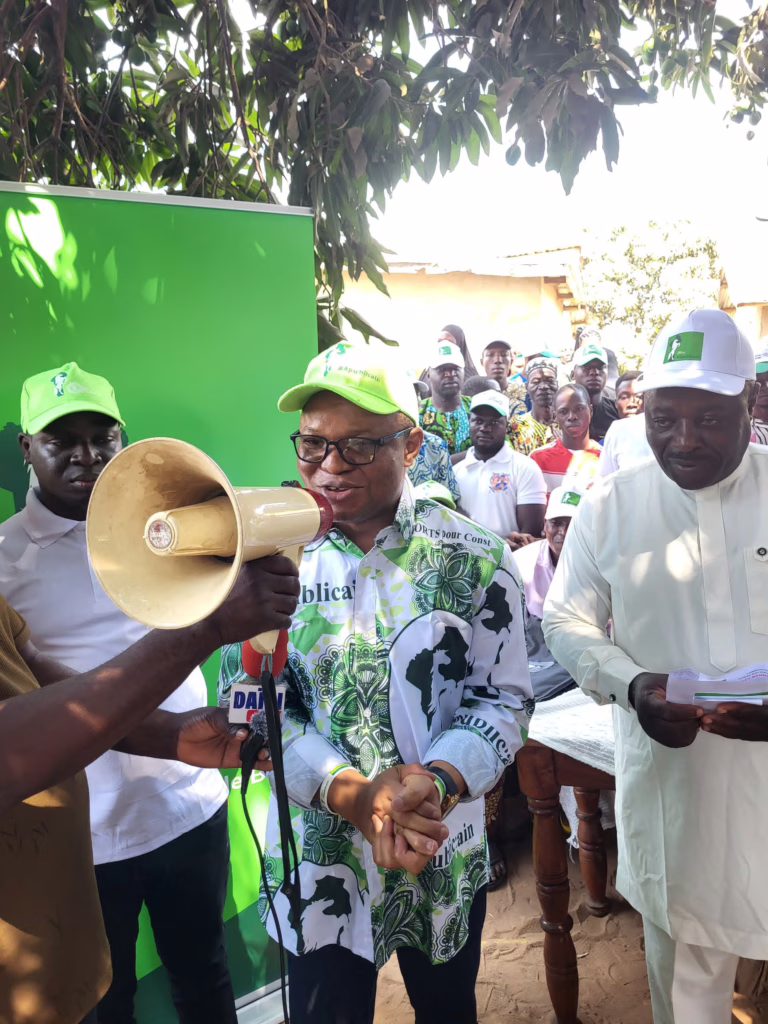 Campagne de proximité dans la 10è C.E. : Le VP Romaric Ogouwalé mobilise Ouèssè et environs pour la victoire du Bloc républicain