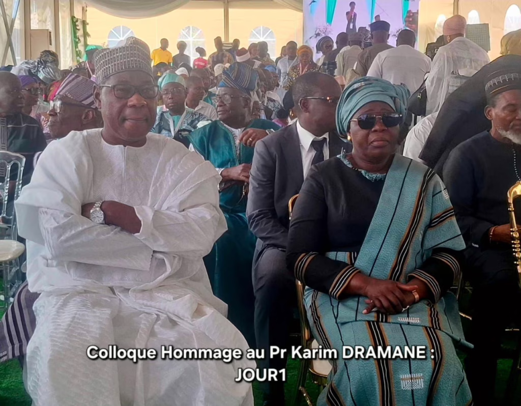 Boni Yayi aperçu à un colloque scientifique à Tchaourou 