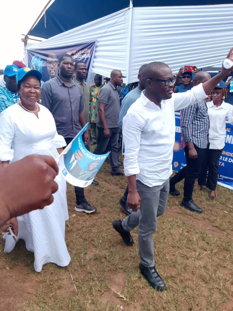 Campagne présidentielle : A Allada, Romuald Wadagni mise sur l&rsquo;ananas pour booster l&rsquo;économie locale