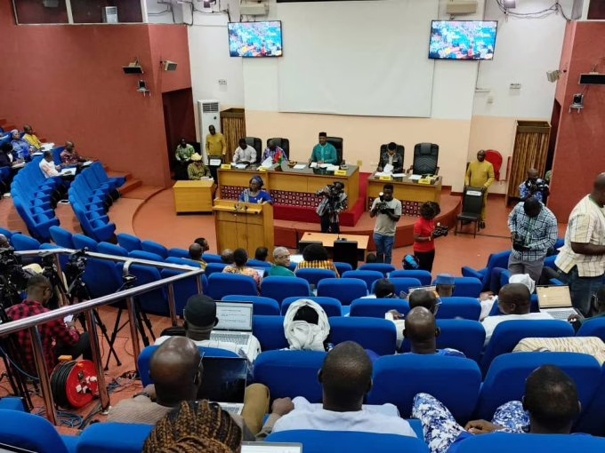Burkina Faso : Les députés adoptent une nouvelle loi sur les libertés religieuses