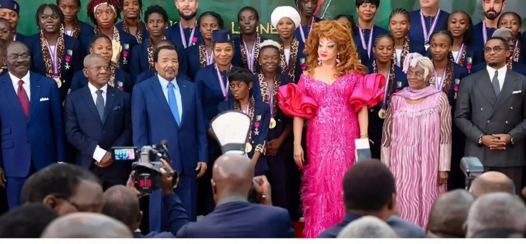 Cameroun : Après leur victoire à la CAN, les Lionnes indomptables reçues et décorée par Paul Biya