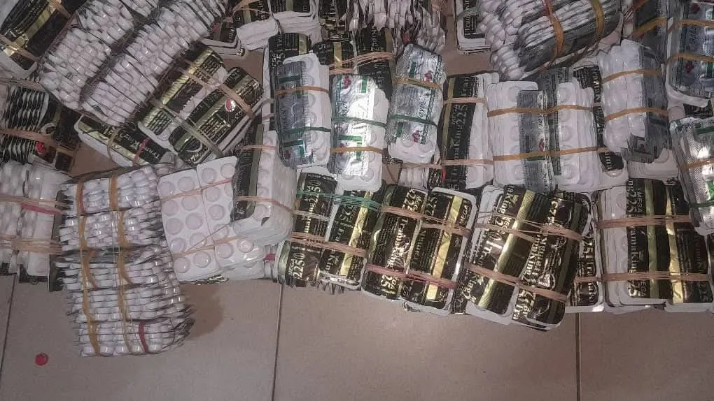 Cotonou : La police saisit plus de 17.000 comprimés psychotropes, deux personnes arrêtées