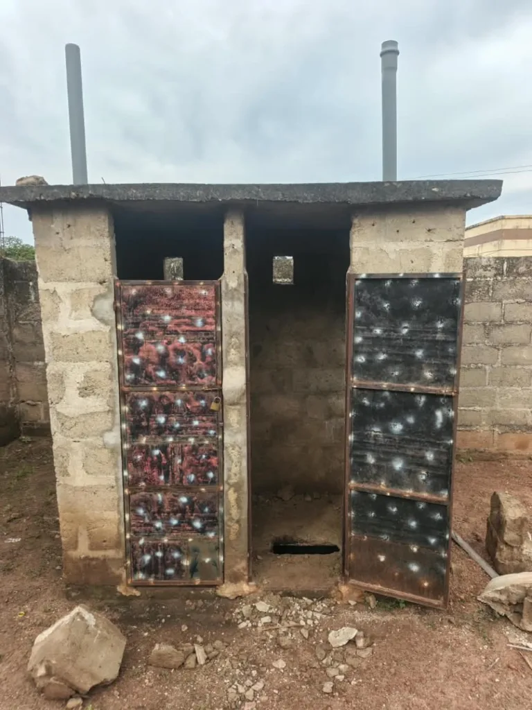 Copargo : Un nouveau-né retrouvé vivant dans une latrine au quartier Zongo